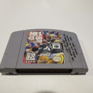 NFL Quarterback Club 98 (Nintendo 64, 1997) N64 Authentic And Tested 3